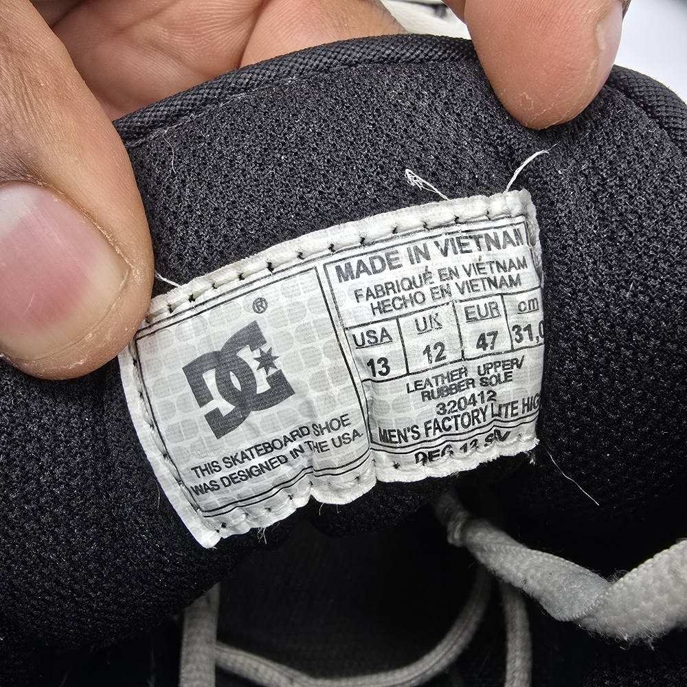 Dc Shoes Men's 13 Factory Lite High Top Skate Trainers White Black Sneakers - Picture 3 of 7